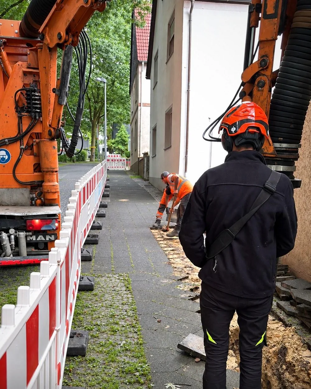Saugbagger-Einsatz im Glasfaserausbau – Leitungsschonende Freilegung in Bochum